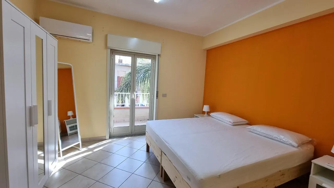 Liviri Appartamenti Oliveri 0*,
